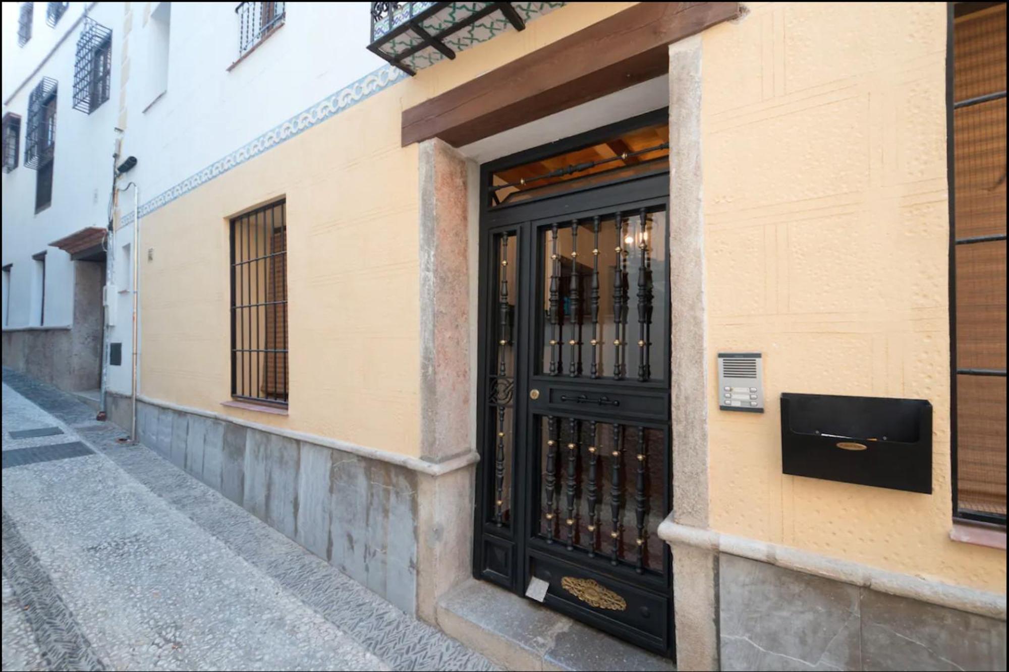 Apartamentos Centro Historico A Los Pies De La Alhambra Granada Buitenkant foto